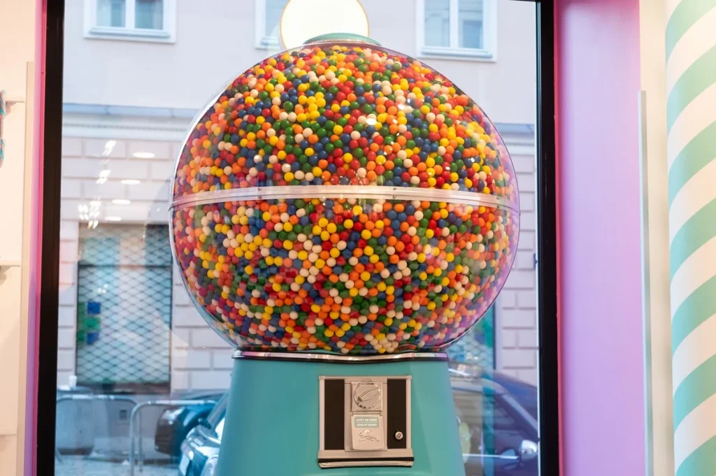 balloon vending machine mall
